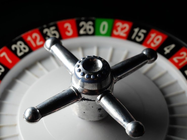 oppatoto 133 Phoenix Rises Roulette table on mobile app with real-time wheel and betting interface
